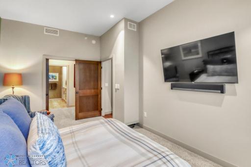 200 4th Avenue N, 408, Fargo, ND 58102
