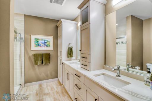 200 4th Avenue N, 408, Fargo, ND 58102
