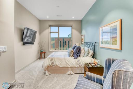 200 4th Avenue N, 408, Fargo, ND 58102