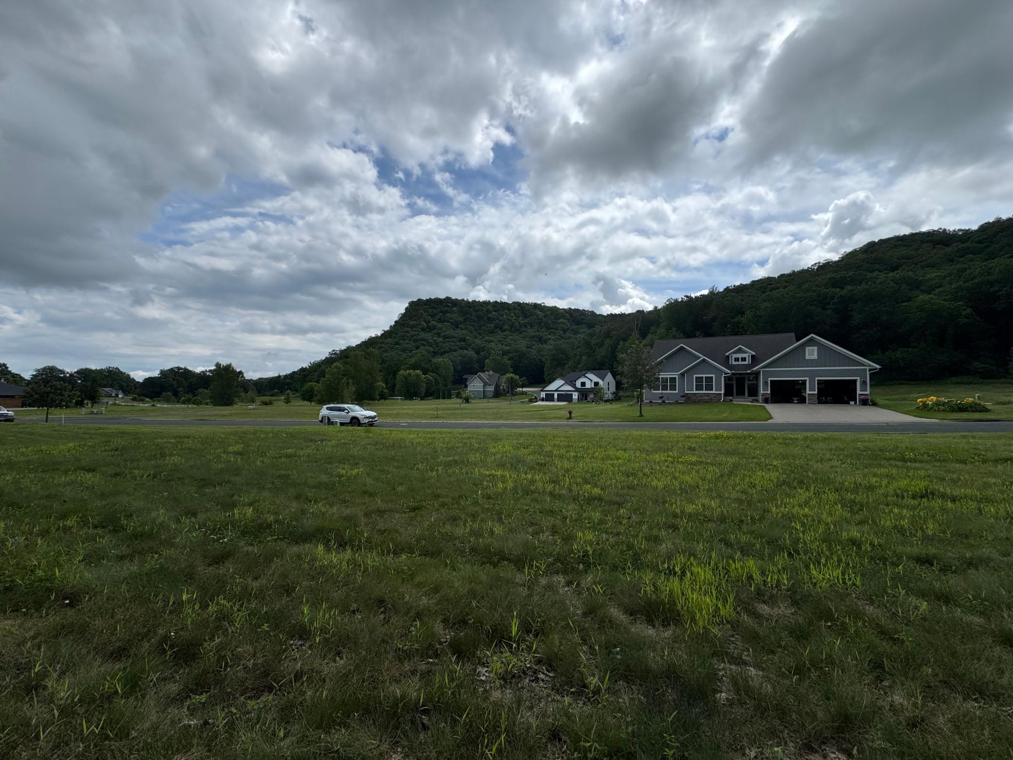2720 Bluff views