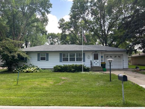 1463 Grace Avenue SW, Willmar, MN 56201