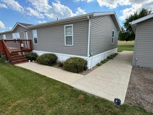 1405 48th Street W, Williston, ND 58801