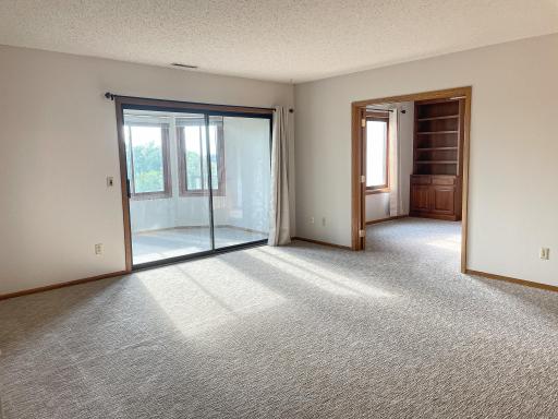 111 Imperial Drive W, 102, Saint Paul, MN 55118