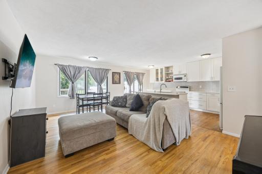 149 River Woods Lane, Burnsville, MN 55337