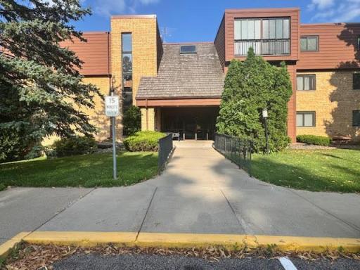 1011 41st Avenue NE, 222, Minneapolis, MN 55421