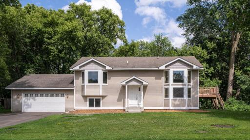 2570 Sylvan Street, Saint Paul, MN 55117