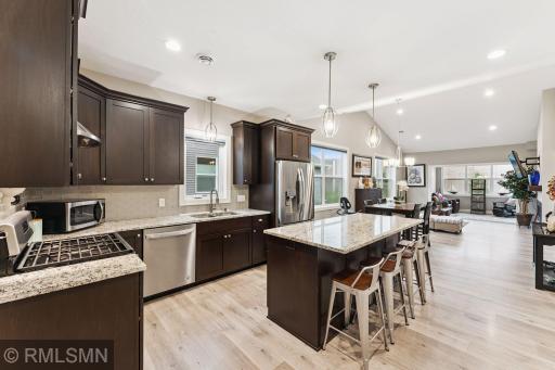 606 Liberty Way, Saint Paul, MN 55127