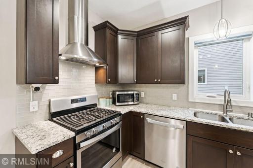 606 Liberty Way, Saint Paul, MN 55127