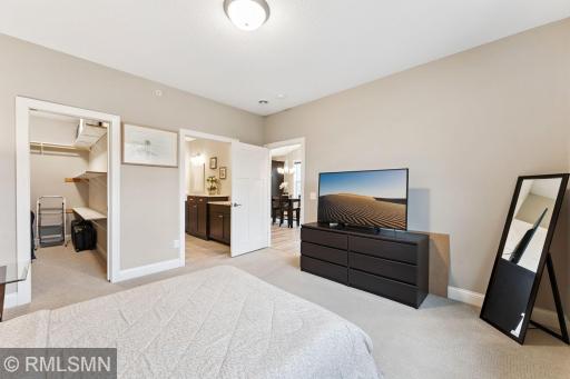 606 Liberty Way, Saint Paul, MN 55127