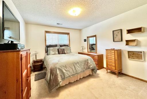 178 Primrose Court, Saint Paul, MN 55127