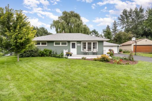 2590 Charlotte Street, Saint Paul, MN 55113