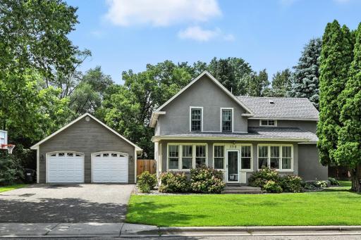 Such a gorgeous home set right in the heart of the lakes. Close enough to walk to most area attractions and downtown.