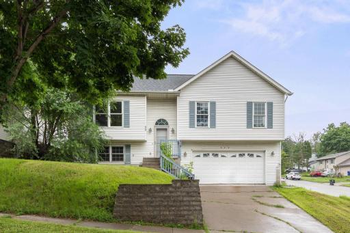 516 Hazel Street N, Saint Paul, MN 55119
