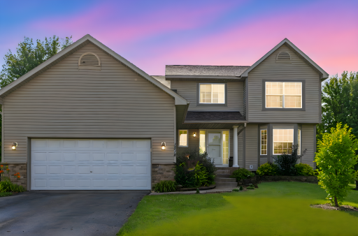 1514 Sun Bird Lane, Faribault, MN 55021