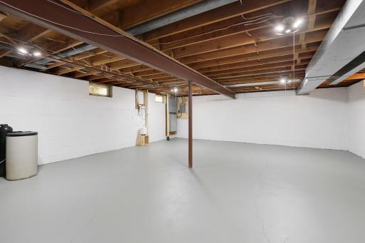 The unfinished basement is awaiting your finishing touches. Image the potential that this 31' x 24' space has to offer.