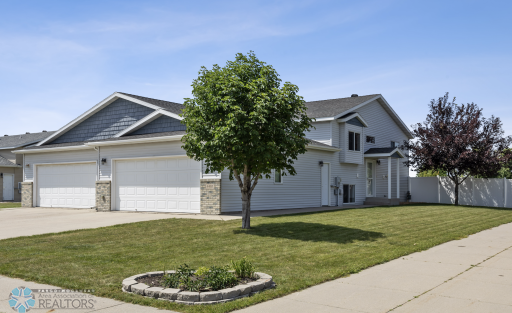 4405 47th Street S, Fargo, ND 58104