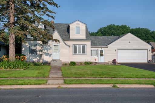 152 21st Avenue S, South Saint Paul, MN 55075