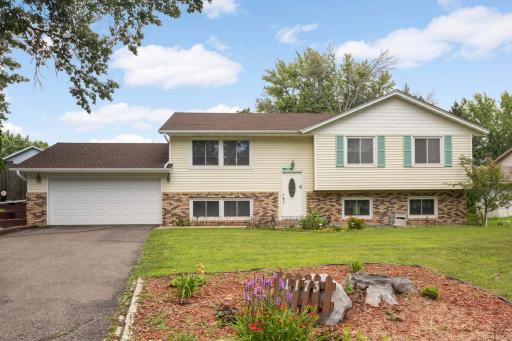1173 Duckwood Drive, Saint Paul, MN 55123