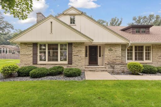 25 Woodland Road, Minneapolis, MN 55424
