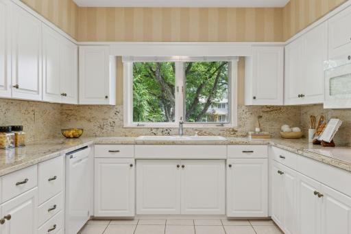 25 Woodland Road, Minneapolis, MN 55424