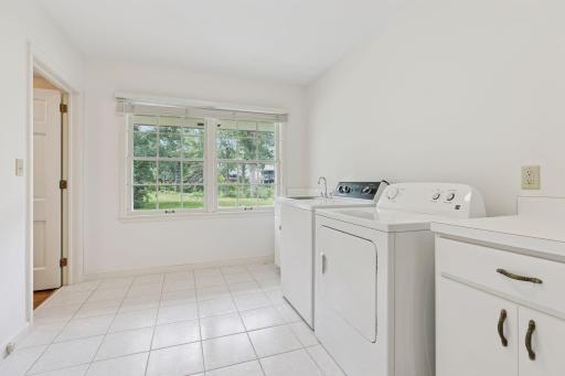 25 Woodland Road, Minneapolis, MN 55424