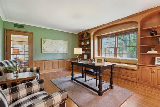25 Woodland Road, Minneapolis, MN 55424