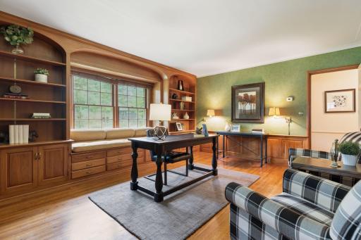 25 Woodland Road, Minneapolis, MN 55424