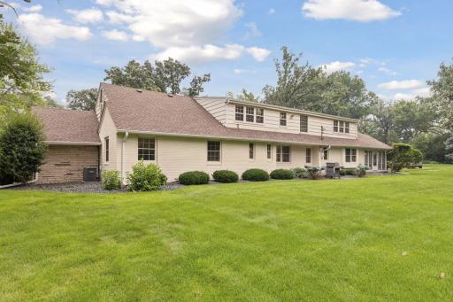 25 Woodland Road, Minneapolis, MN 55424