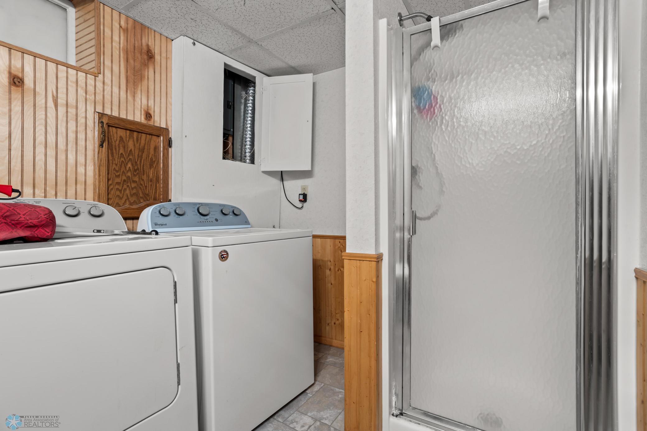 Bathroom/Lanudry