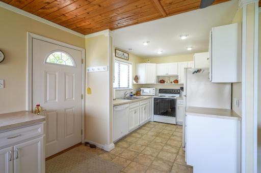 34531 E Trinity Point Road SE, Mentor, MN 56736