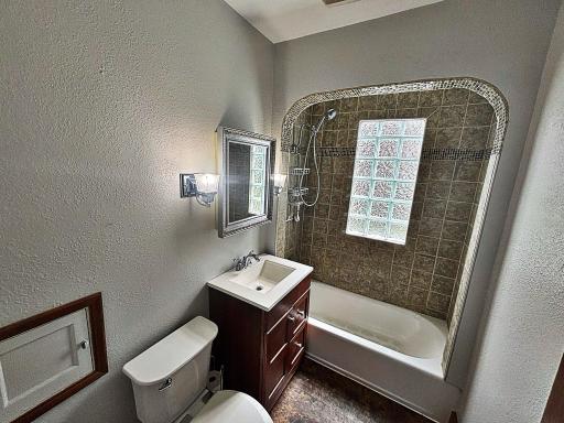 Main floor full bath
