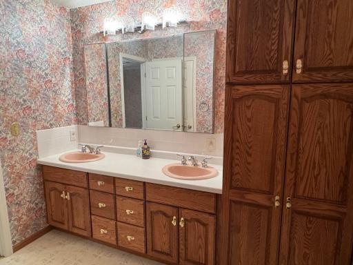 29852 400th Avenue, Roseau, MN 56751