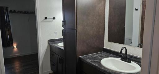 2158 Fighting Sioux Loop NW, Baudette, MN 56623