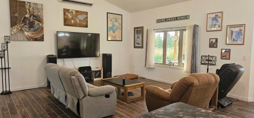 2158 Fighting Sioux Loop NW, Baudette, MN 56623