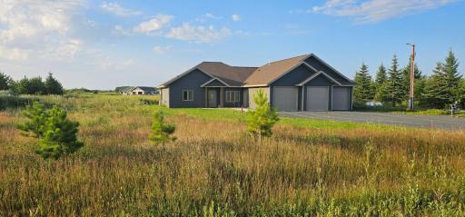2158 Fighting Sioux Loop NW, Baudette, MN 56623