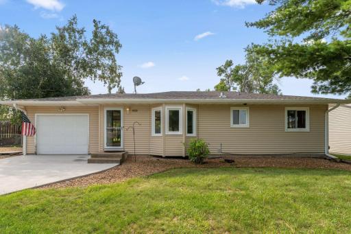 1928 Turquoise Trail, Saint Paul, MN 55122