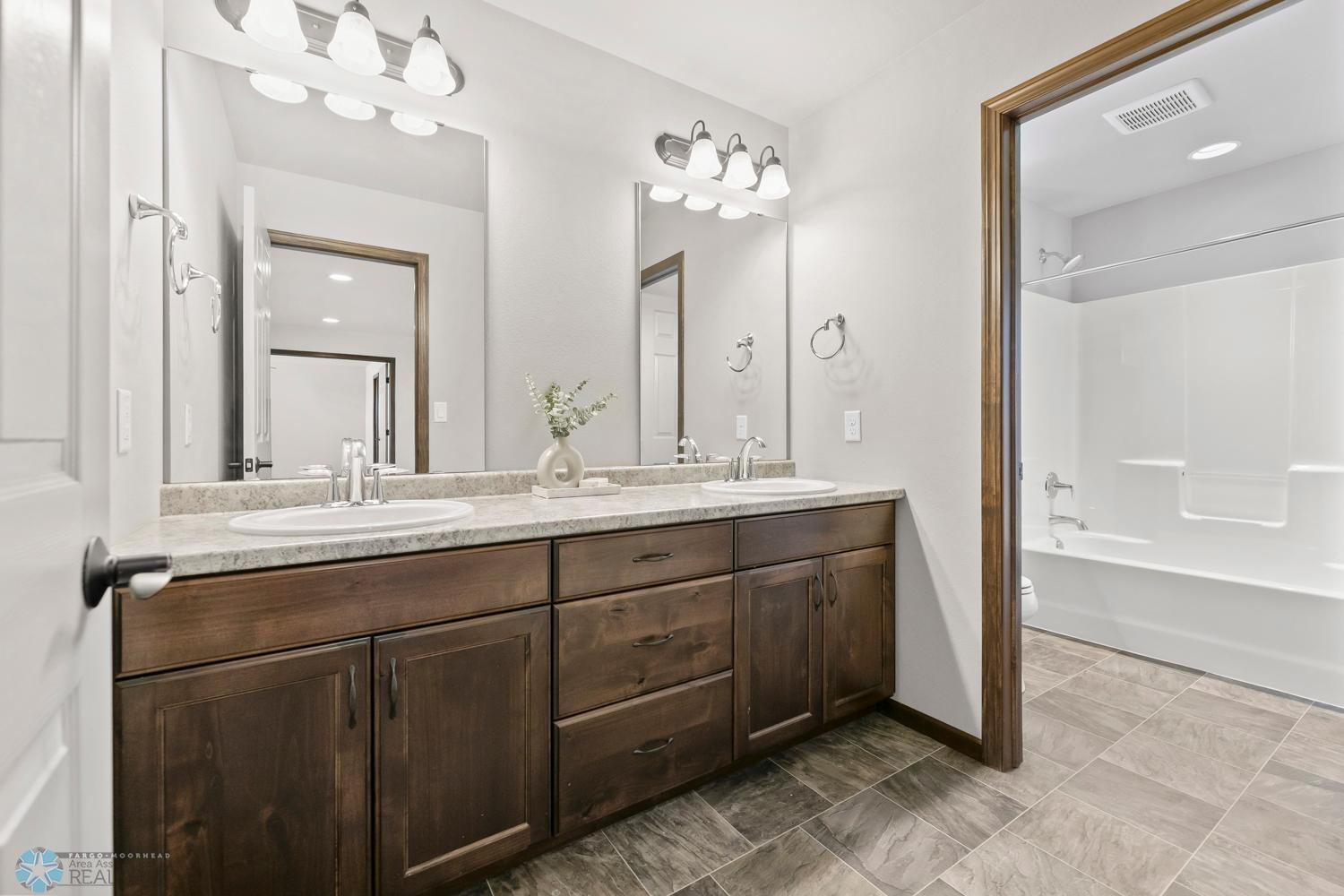 Upper Level Full Bathroom
