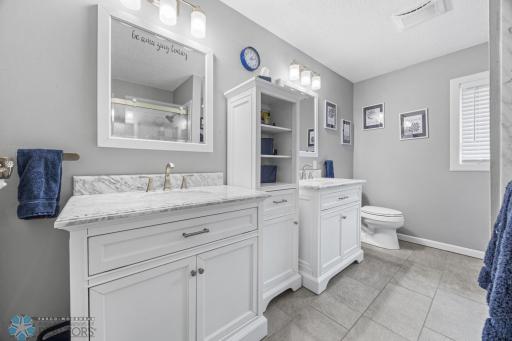 1421 15th Avenue E, West Fargo, ND 58078
