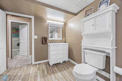 1421 15th Avenue E, West Fargo, ND 58078