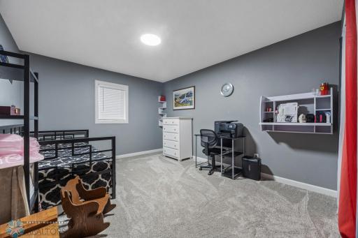 1421 15th Avenue E, West Fargo, ND 58078