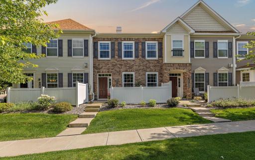 17283 72nd Avenue N, 1906, Maple Grove, MN 55311
