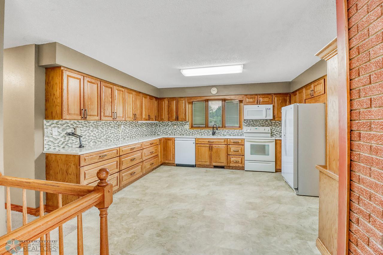 Kitchen1_5-1280.JPG