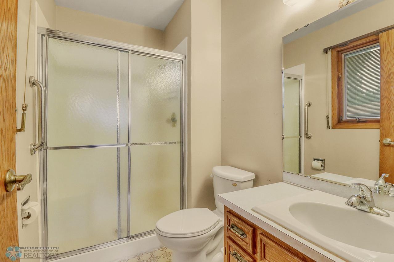 Primary Bathroom1_1-1280.JPG