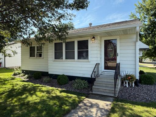 401 2nd Street NE, Hayfield, MN 55940