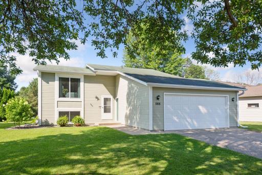 566 Kassel Lane, Chaska, MN 55318