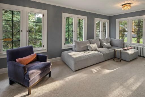 2740 W Lake Of The Isles Parkway, Minneapolis, MN 55416