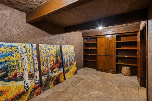 2740 W Lake Of The Isles Parkway, Minneapolis, MN 55416