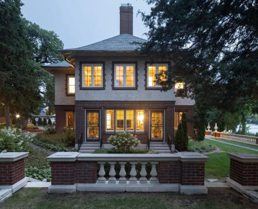 2740 W Lake Of The Isles Parkway, Minneapolis, MN 55416