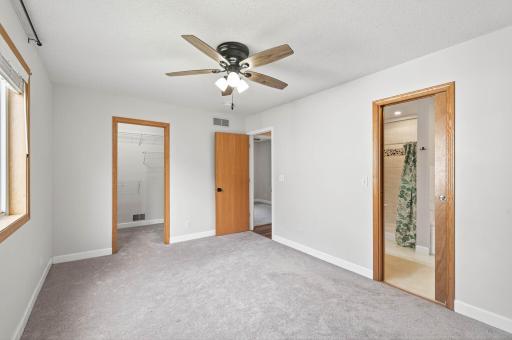 9325 Harkness Avenue S, Cottage Grove, MN 55016
