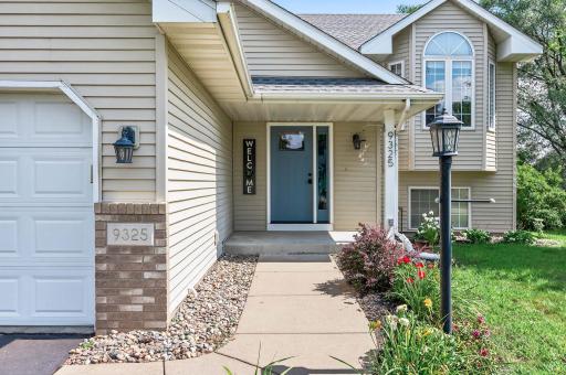 9325 Harkness Avenue S, Cottage Grove, MN 55016